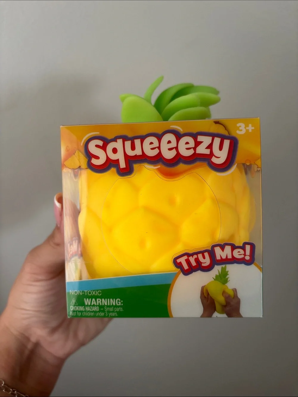 Sunny Days Entertainment Squeeezy Pineapple fidget toy